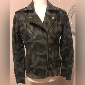 New Camo moto jacket by Colleen Lopez Sm Comfortable lining. Exterior waterproof